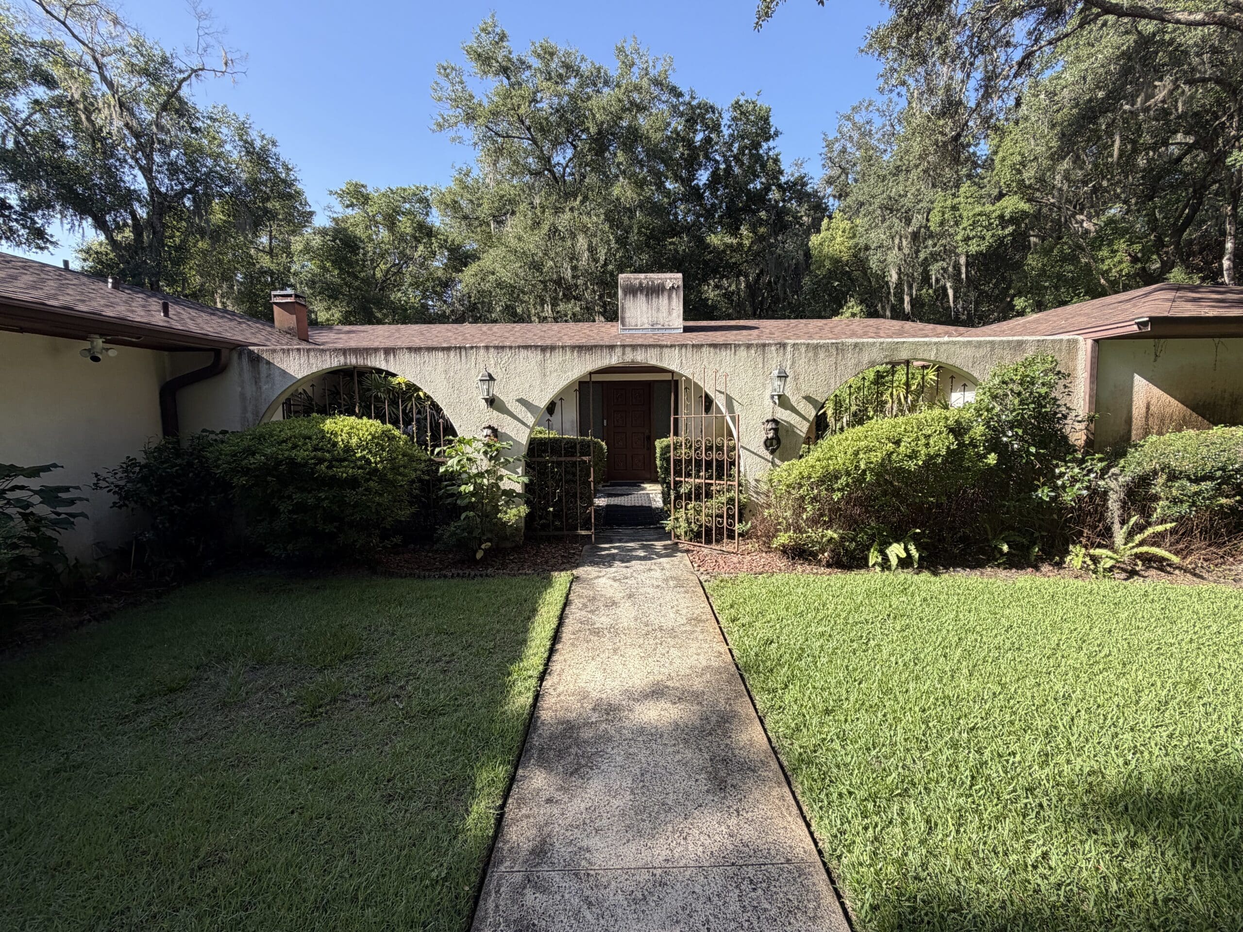 Before — Home entry and walkway in Orlando, FL